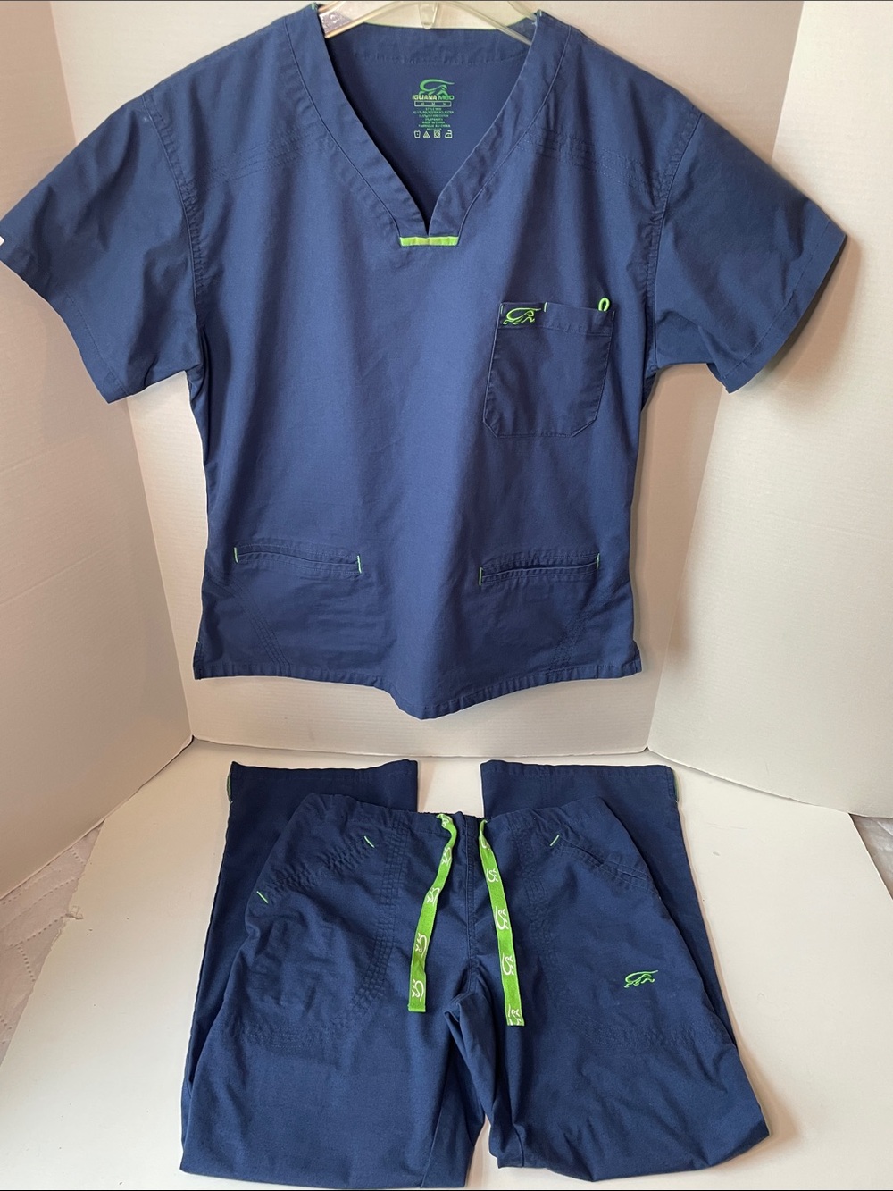 Iguana Meds Size Medium  Blue  Scrub Set